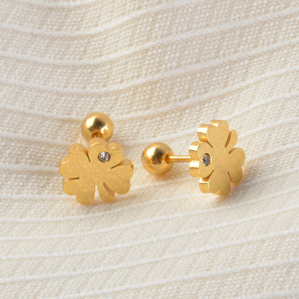 Wholesale  titanium steel diamond stud earrings