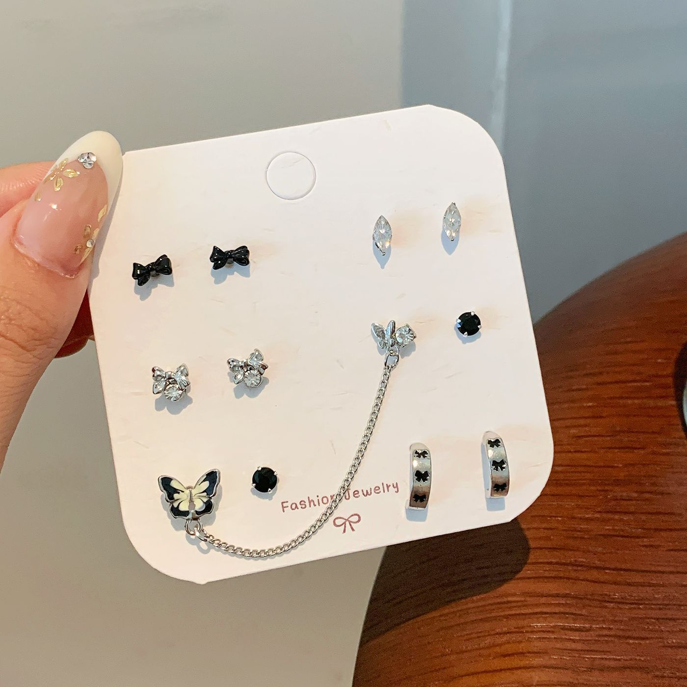 Wholesale silver needle earring design niche high-end cross earrings