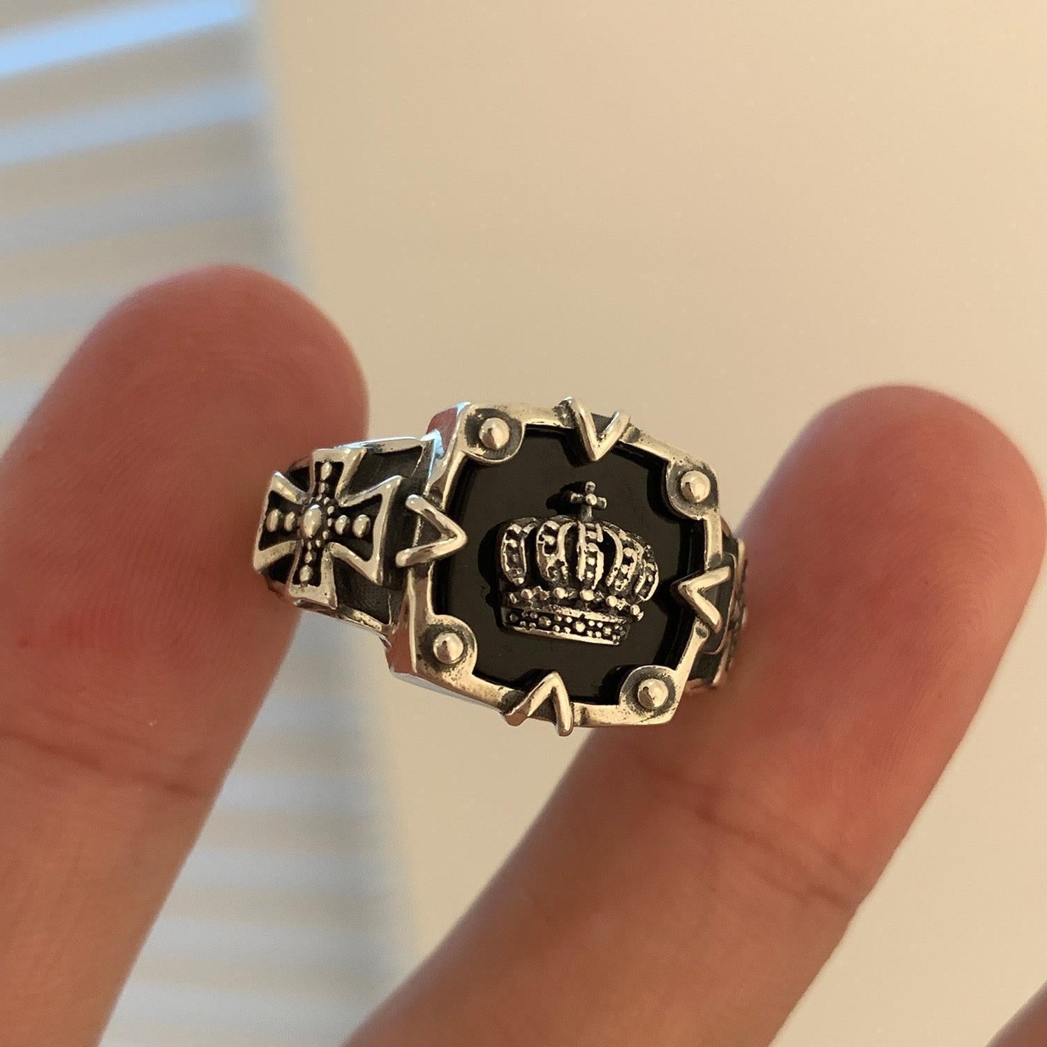 Wholesale Vintage Crown Cross Ring Distressed Finish for Everyday Wear Jewelry Accessory