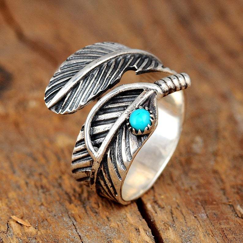 Wholesale Vintage Feather Totem Ring in Ancient Silver - Fashion Jewelry Accessory for Women