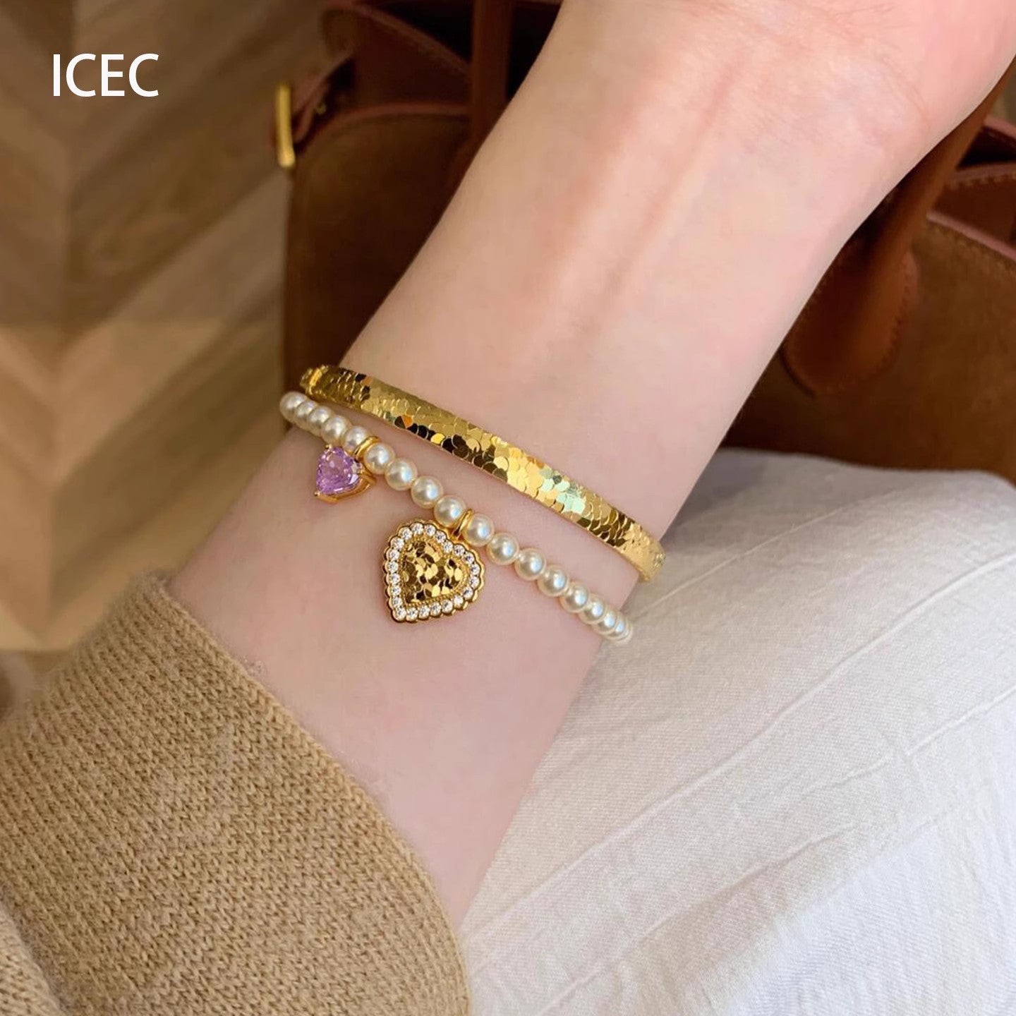 Wholesale  Light Luxury Pearl Heart Pendant Bracelet