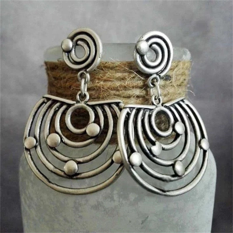 Wholesale  retro geometric spiral old metal earrings