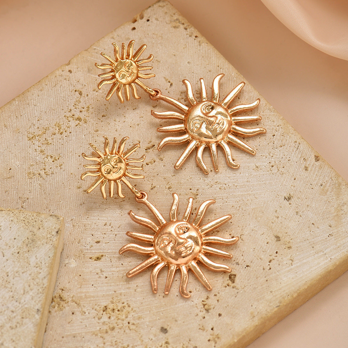 Wholesale Trendy Sun Shape Alloy Earrings Geometric Design Fashion Accessory for Boutique Resale