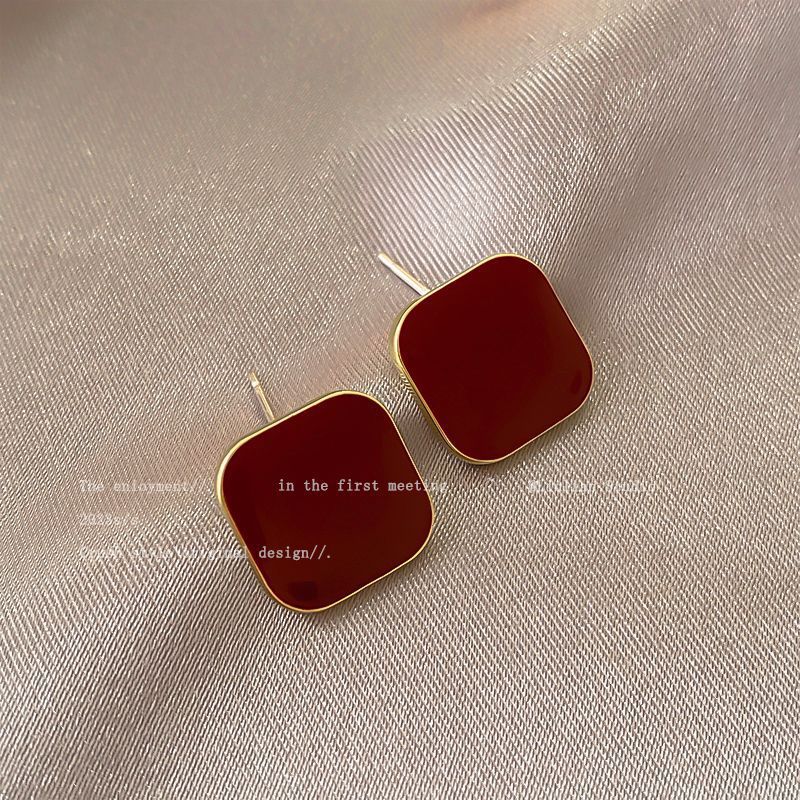 Wholesale Trendy Heart Shape Love Earrings in Burgundy Alloy - Boutique Accessory