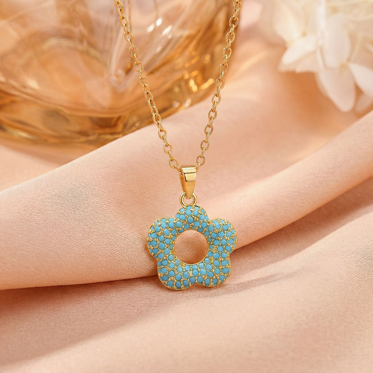 Wholesale Maple Leaf Choker Necklace Titanium Steel Copper Gold Plated Zircon Jewelry Accessory