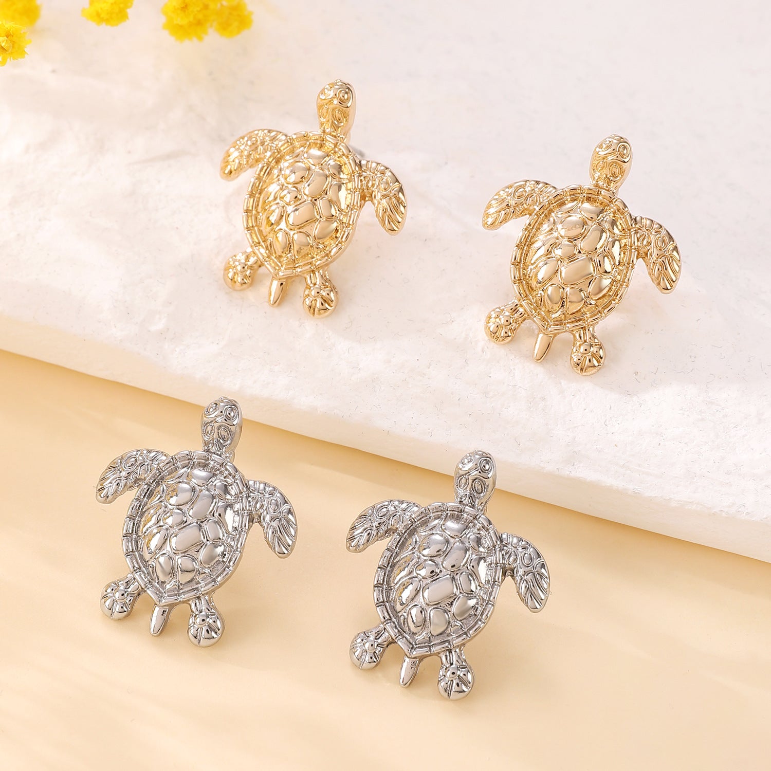 Wholesale Europe and the United States cross-border hot selling animal tortoise earrings personality simple temperament earrings high fashion all-match earrings jewelry