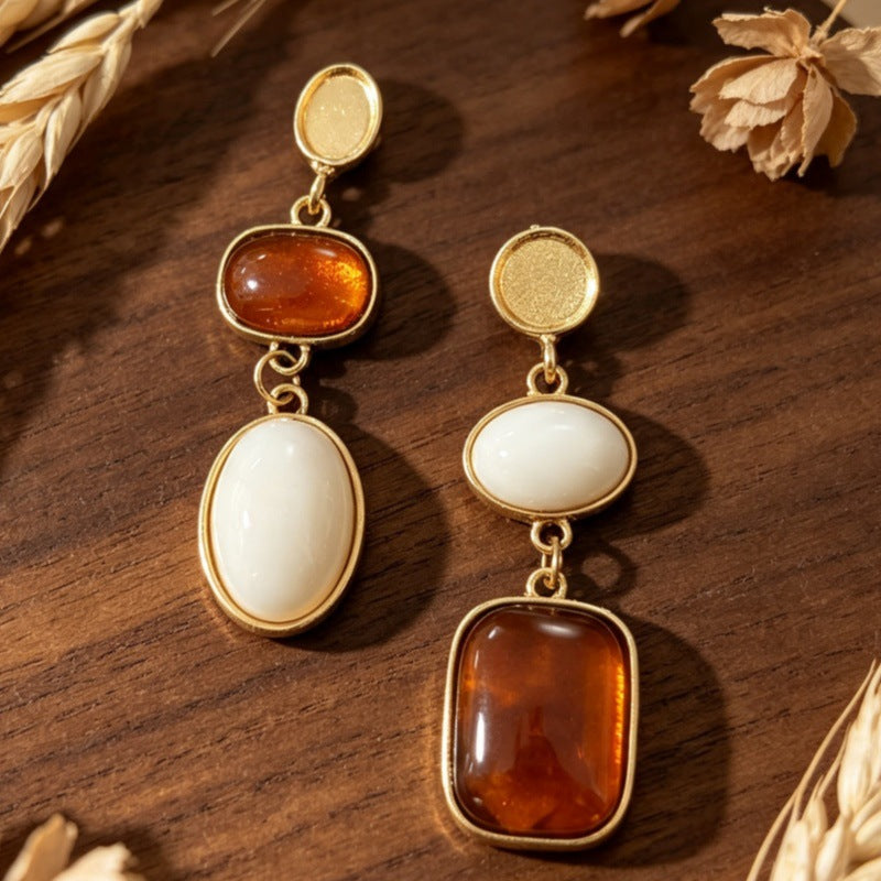 Wholesale Retro Geometric Earrings Amber Cream Contrast Irregular Alloy Fashion Accessory Gift