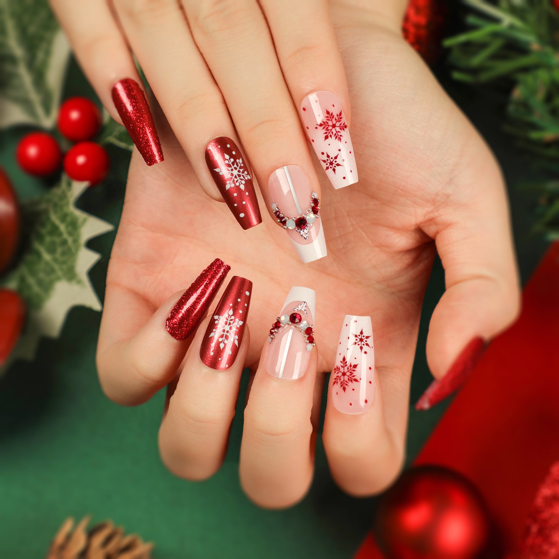 Wholesale 24 Pieces/box Christmas Candy Press-on Nails Kits Nail Stickers ACC-NS-LeFan028