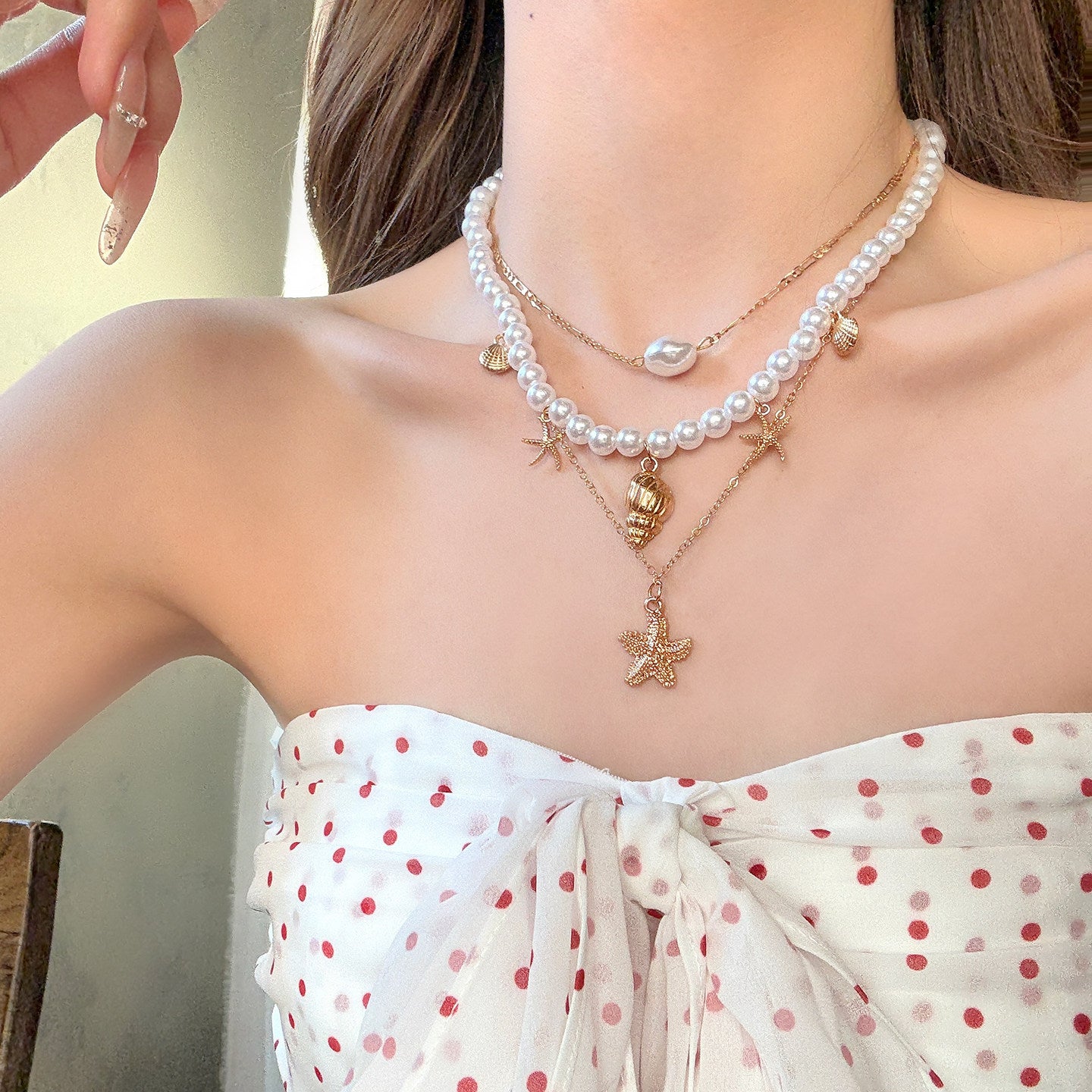 Wholesale Stylish Multi-Layer Shell Necklace Gold Alloy Clavicle Chain Resort Jewelry