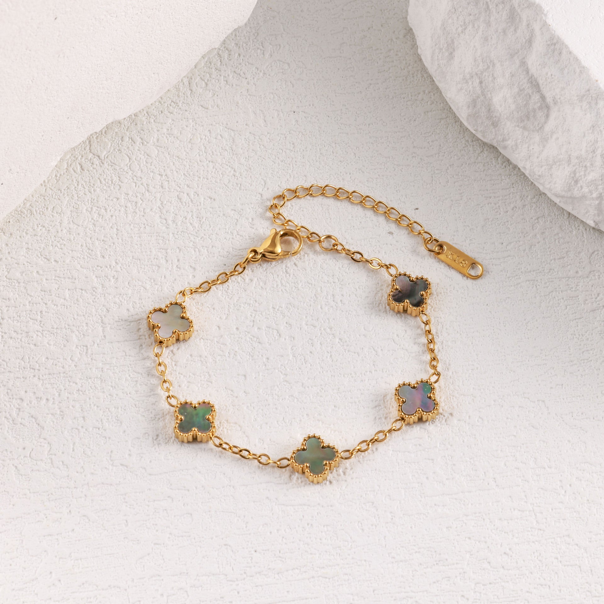 Wholesale Stainless Steel Four-Leaf Clover Bracelet with Mother-of-Pearl and Turquoise,  Trendy Jewelry Accessory for Women