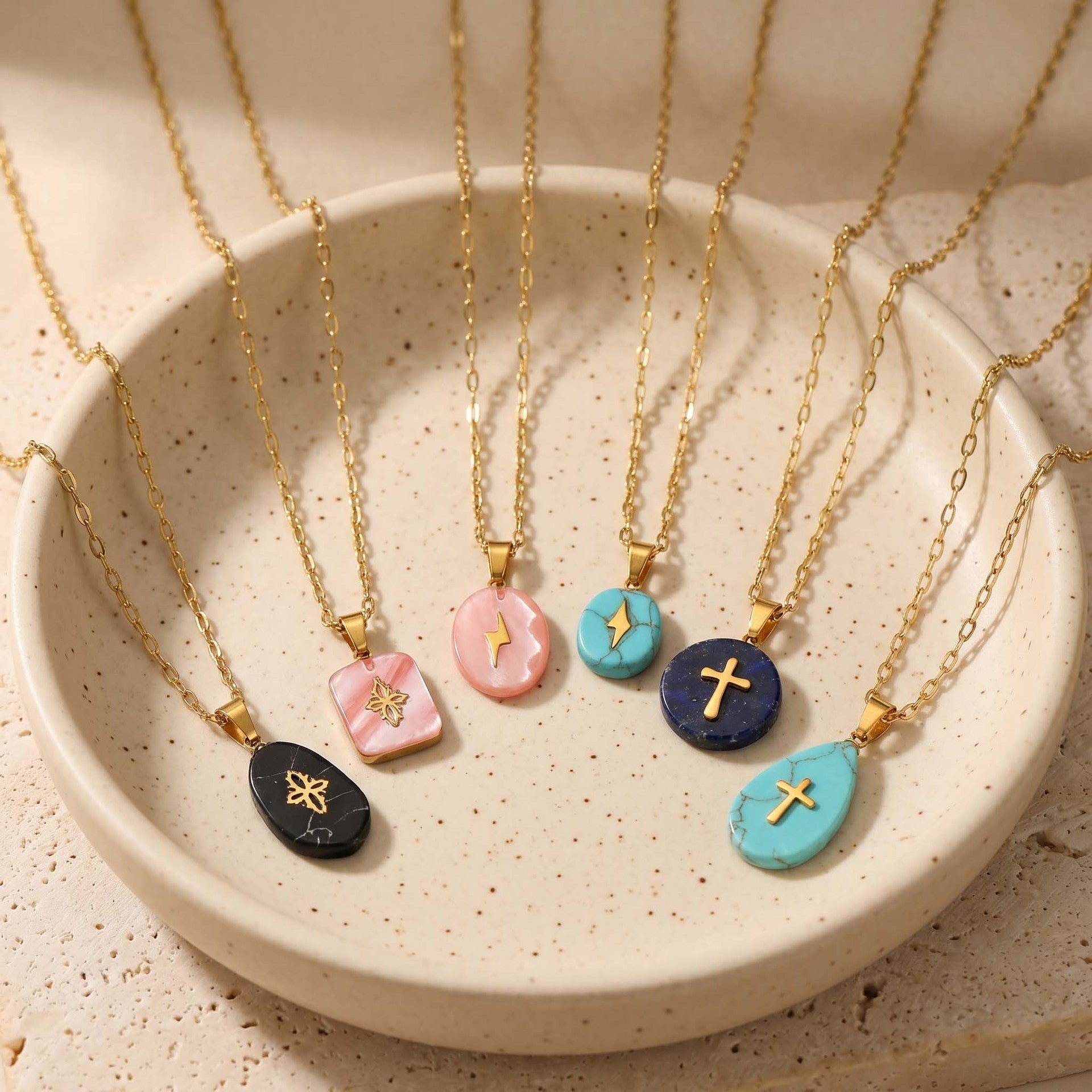 Wholesale Light Luxury Cross Pendant Necklace with Natural Stone,  Stainless Steel Handmade Chain,  Fashion Jewelry Accessory