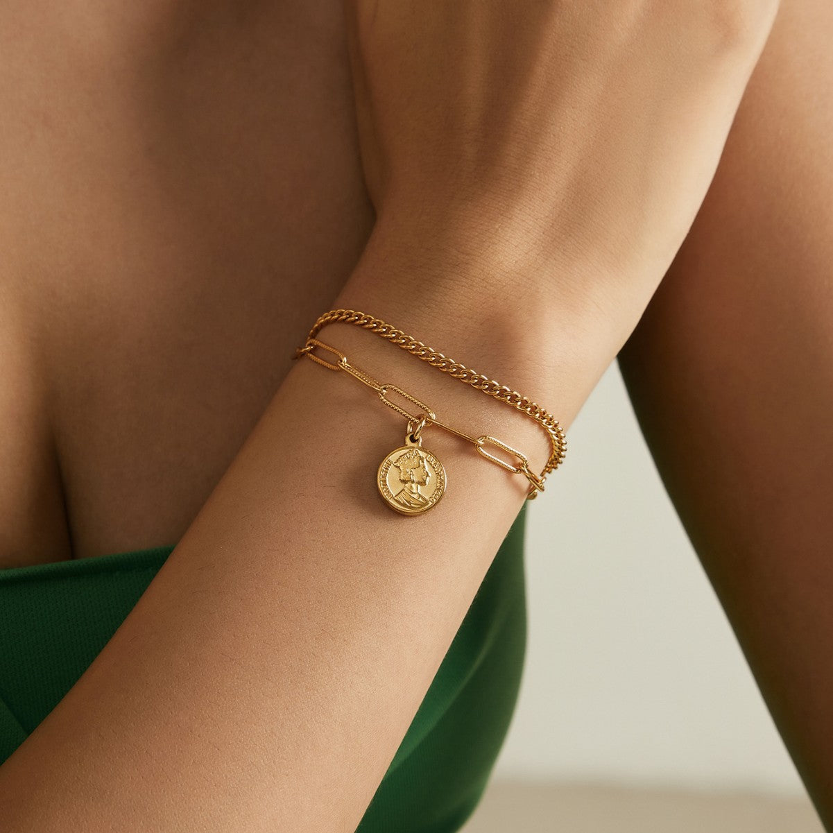 Cross en acier inoxydable en gros de quatre bracelet à double bracelet à double bracelet