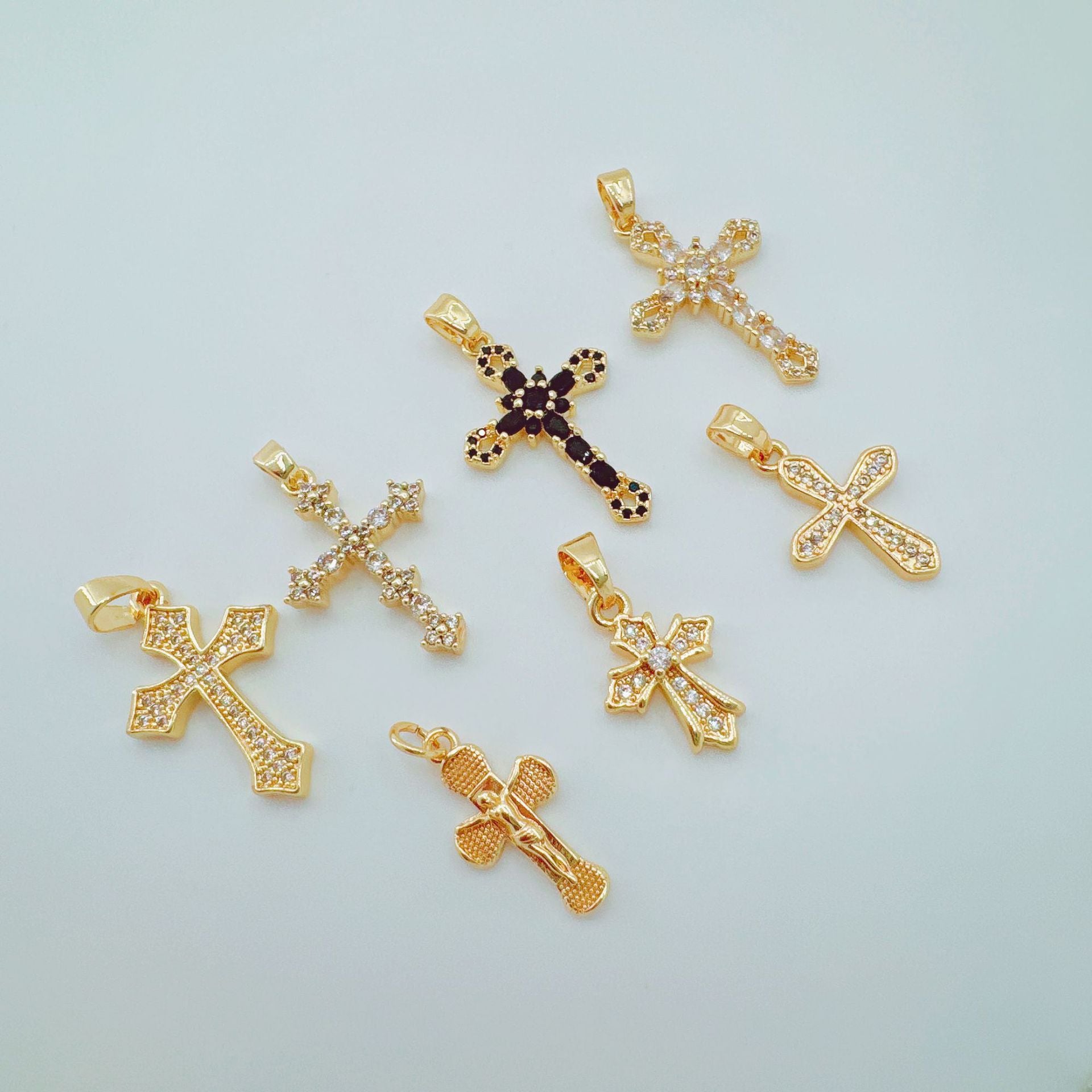 Wholesale Light Luxury Gold Plated Copper Cross Pendant with Zircon