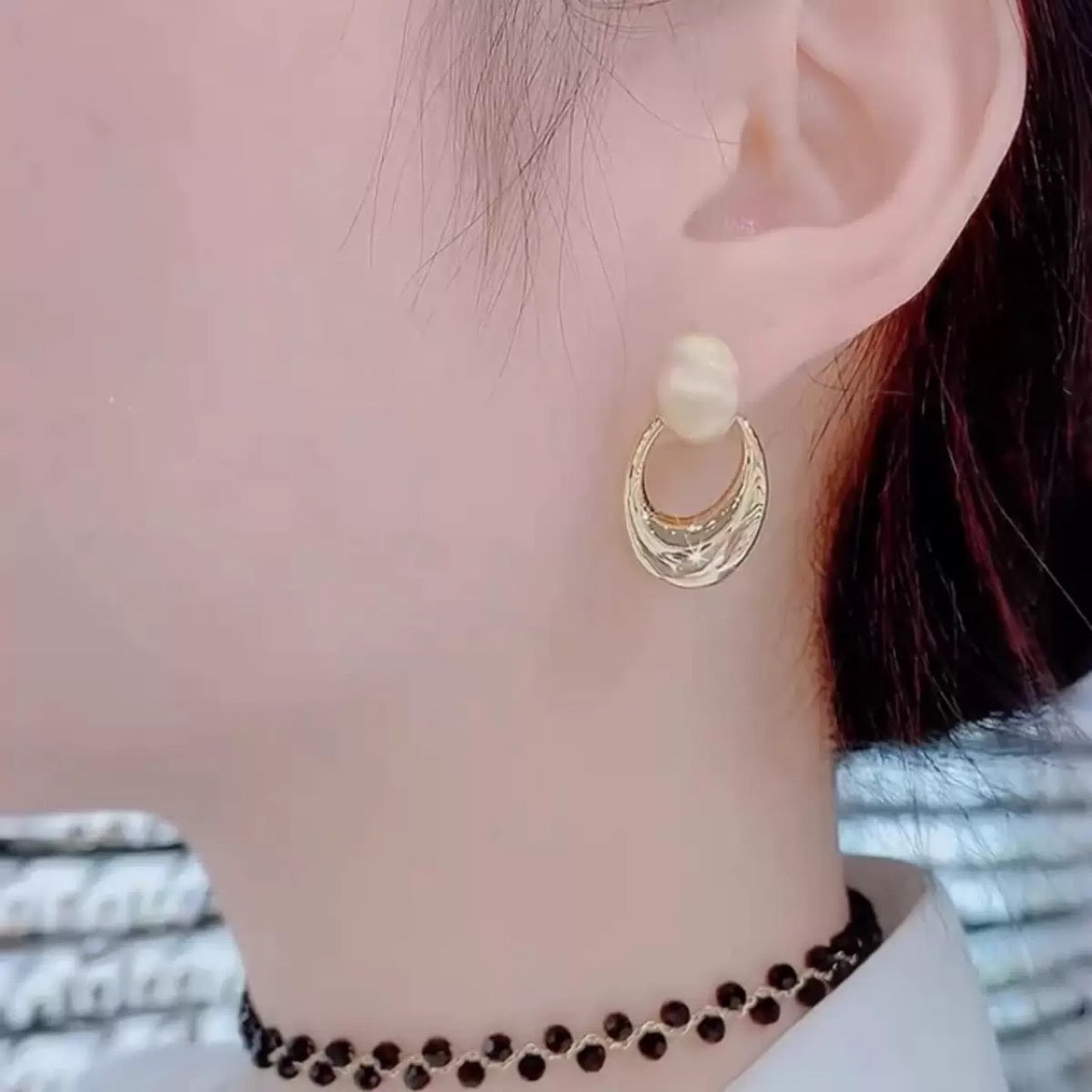 Wholesale Zinc Alloy Electroplated Oval Frosted Earrings Light Luxury Retro Style for Women Boutique Resale