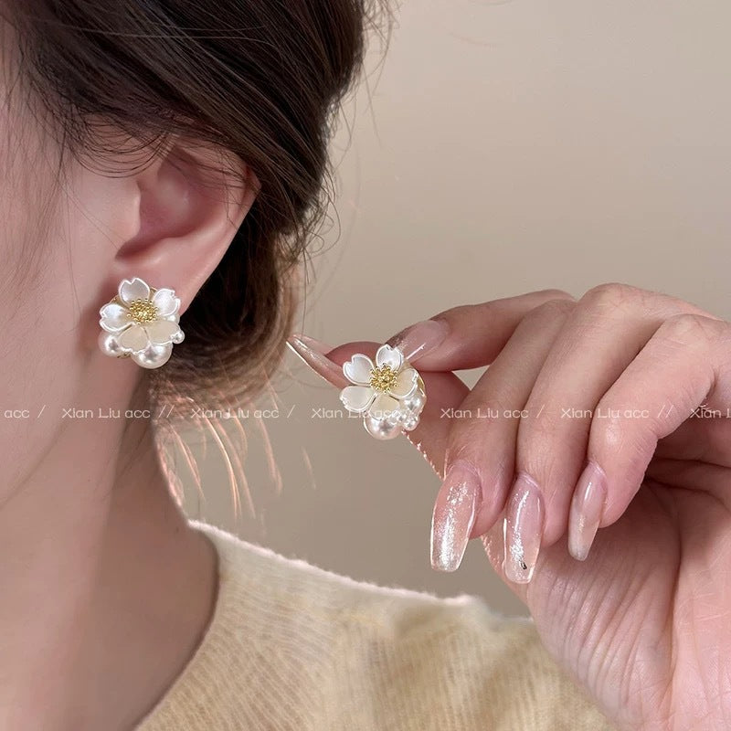Wholesale  Fashion Sunflower Earrings