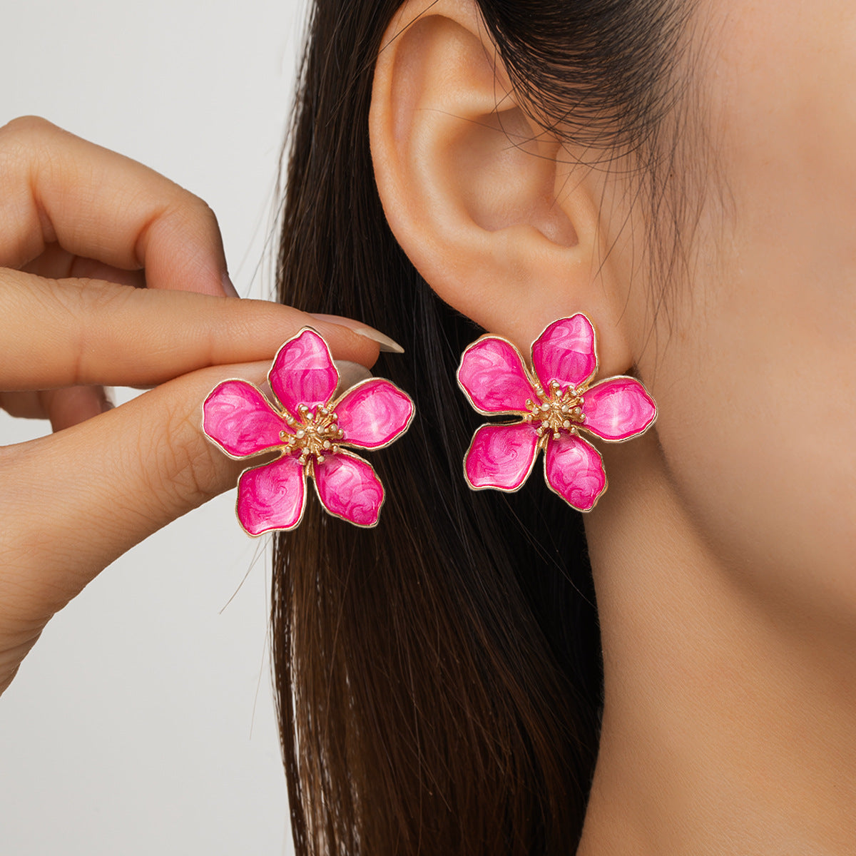 Wholesale Alloy Oil-Dropping Three-Dimensional Flower Earrings