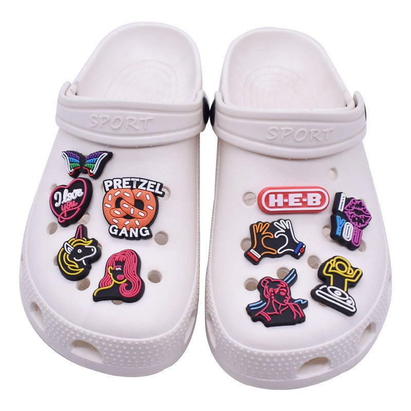 Wholesale random 100pcs cute cartoon PVC soft rubber shoe buckle decoration ACC-SC-RYY072