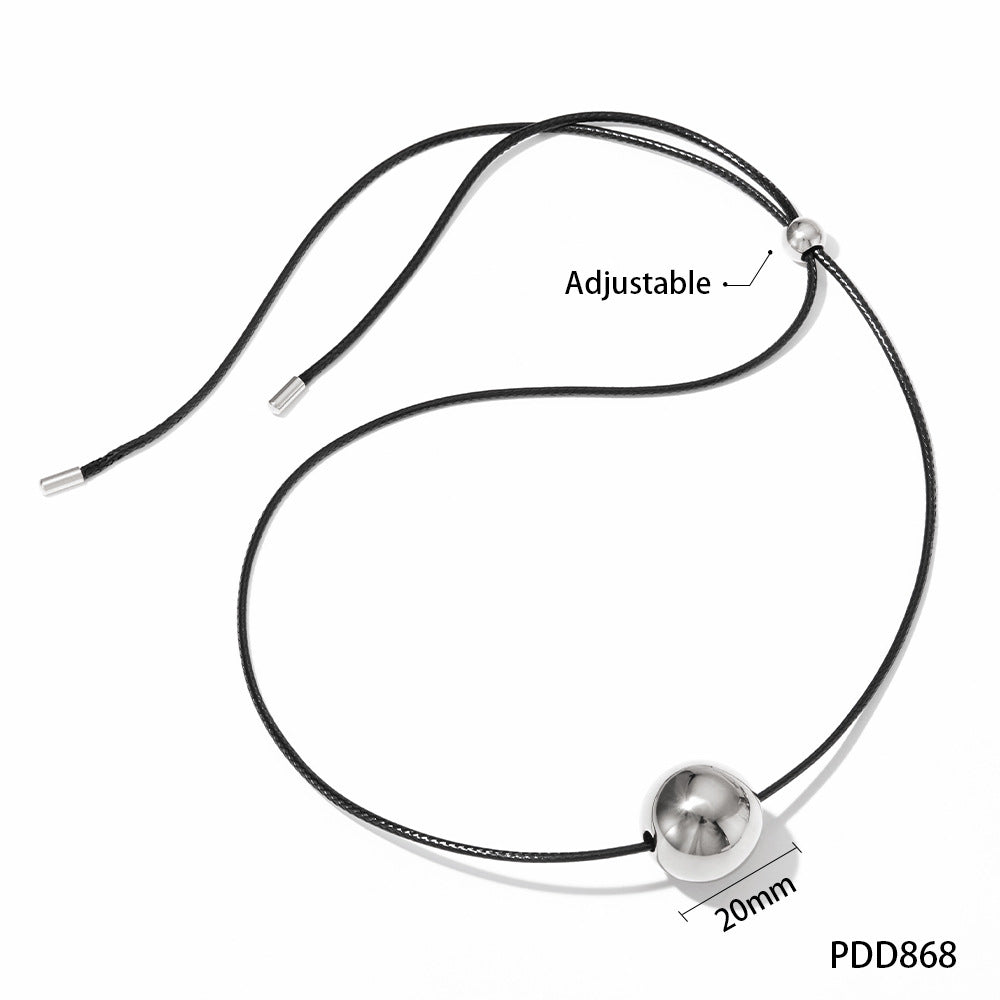 Wholesale stainless steel  simple style fashion exaggerated hollow five-pointed star Circle necklace