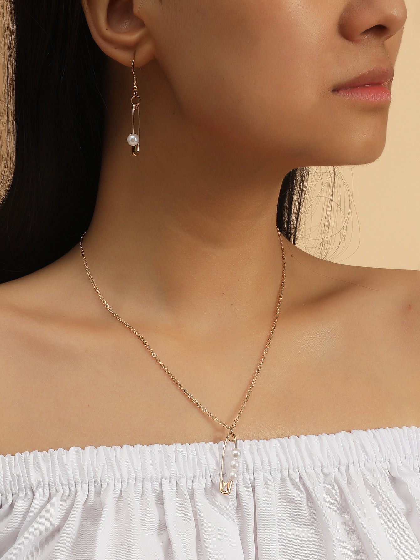 Wholesale Creative Pin Necklace  Clavicle Chain