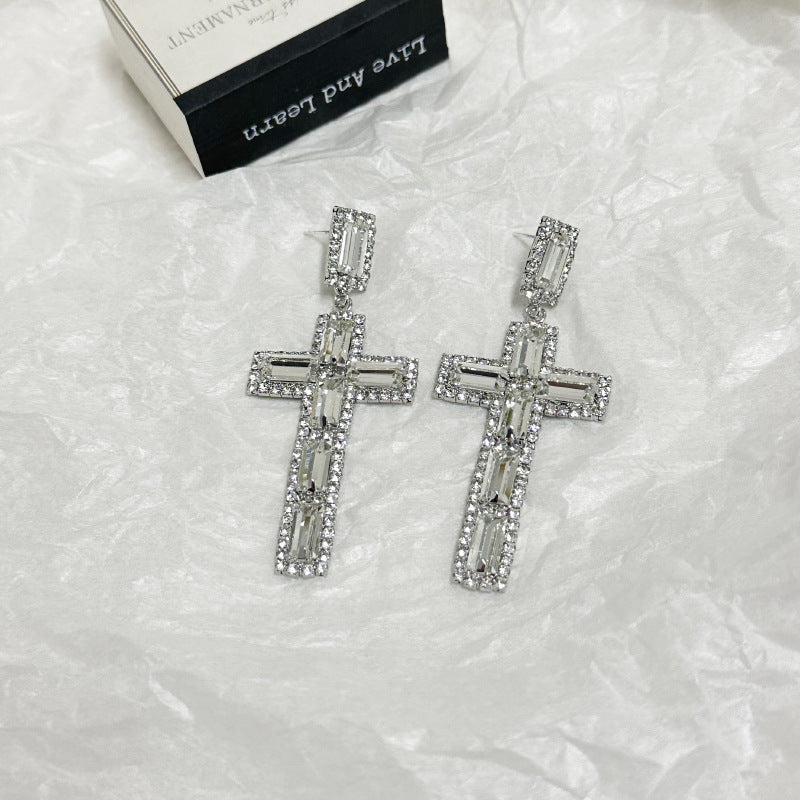 Wholesale  retro luxury high-end rectangular flash diamond cross pendant necklace