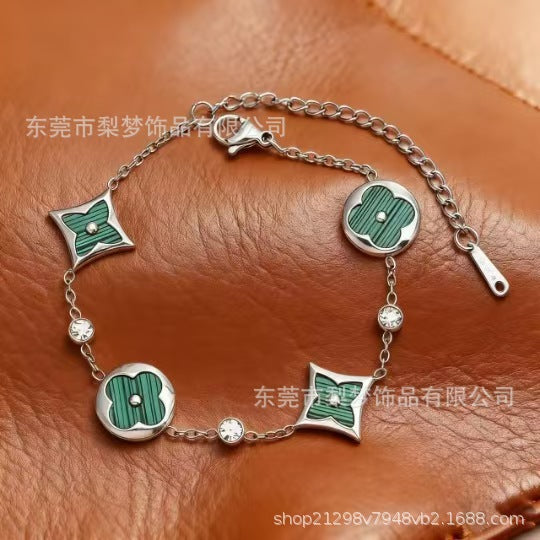 Wholesale Four-Leaf Clover Titanium Steel Bracelet,  18K Gold Plated Fashion Accessory,  Everyday Wear Gift for Women