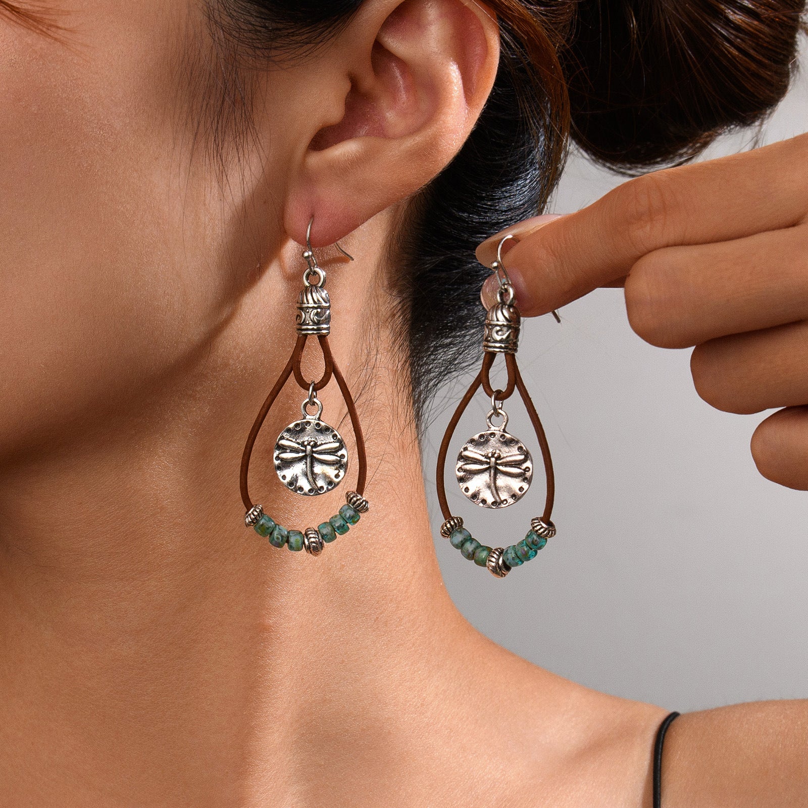 Wholesale  retro ethnic style antique silver flower beads leather rope pendant women's earrings