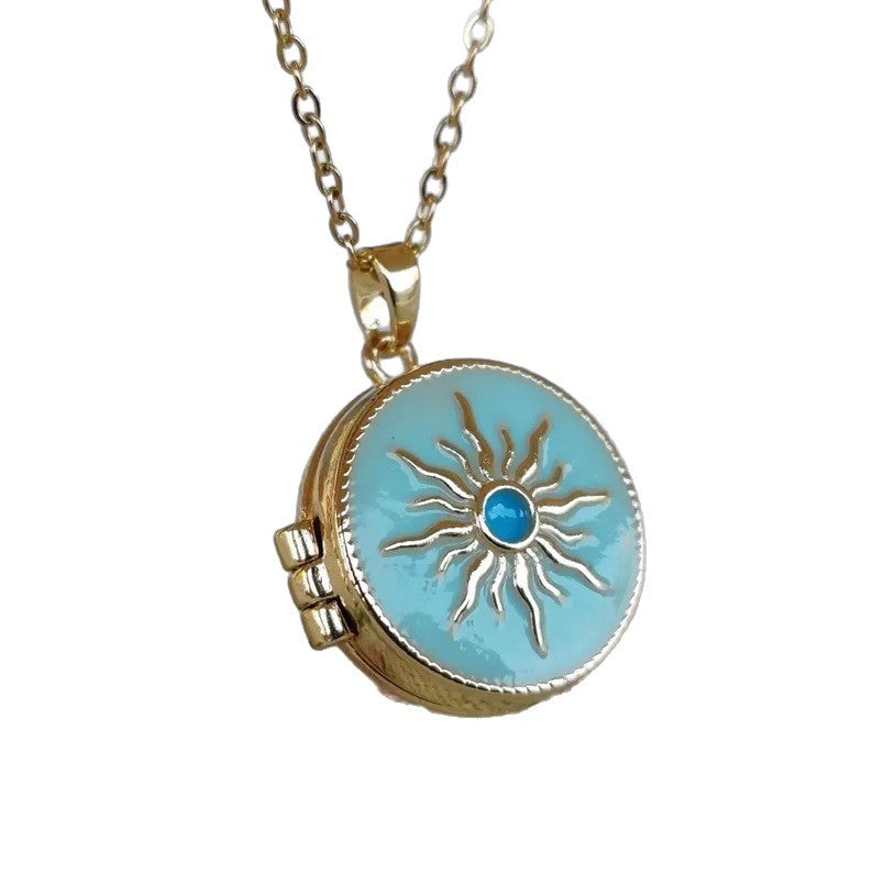Wholesale 18K Gold-Plated Openable Locket Necklace with Zircon-Set Heart,  Bee,  and Geometric Pendants