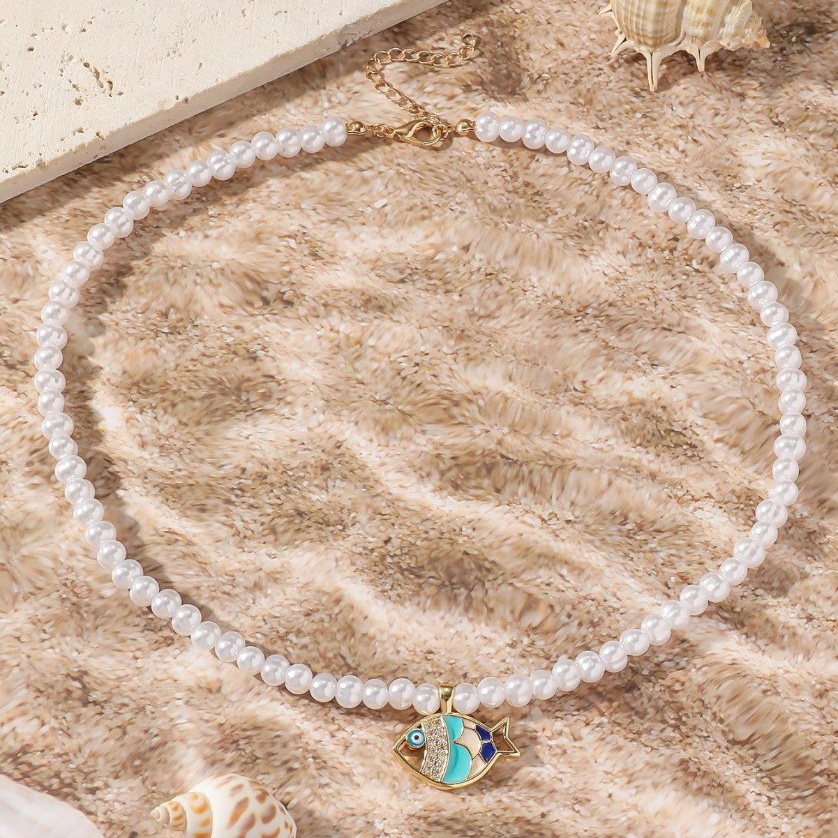 Wholesale Plastic Pearl Enamel Fish Necklace