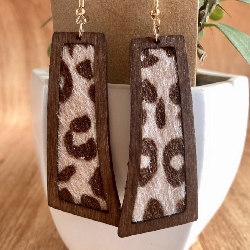 Wholesale 2 pairs/ pack Leather printed leopard pattern earrings