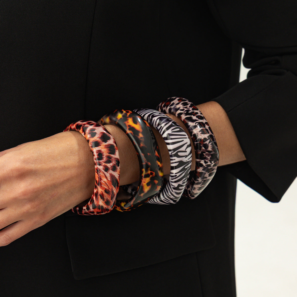 Wholesale Retro Asymmetrical Resin Leopard Print Bracelet