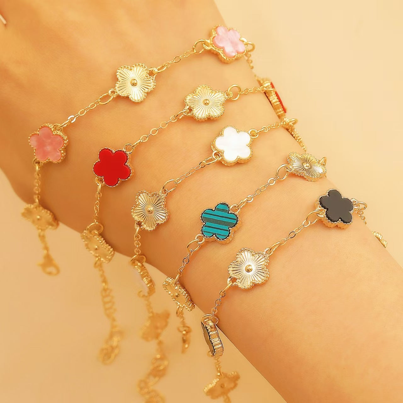 Wholesale Alloy five-leaf clover flower bracelet