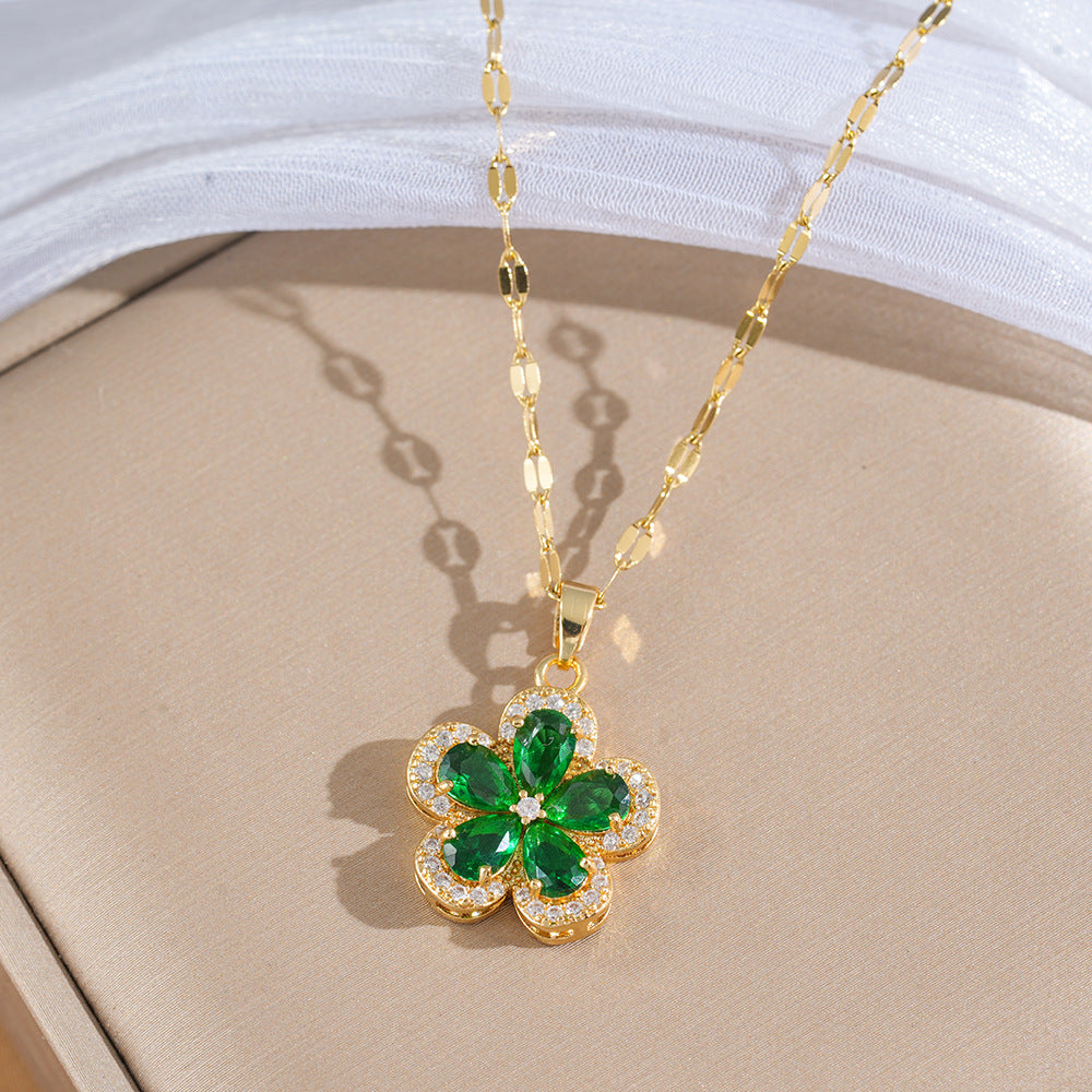Wholesale Flower Pendant Necklace in Titanium Steel with Zircon,  Stylish Jewelry Accessory for Resale