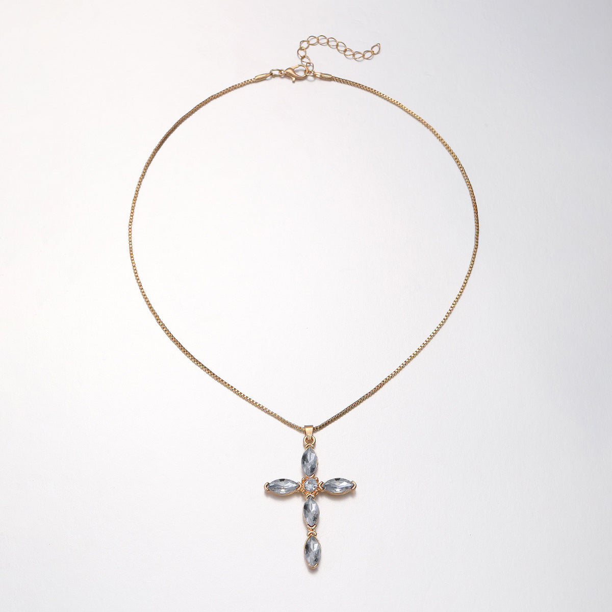 Wholesale Minimalist Cross Pendant Necklace with Rhinestones Zinc Alloy Electroplated Jewelry Accessory for Women Boutique Resale