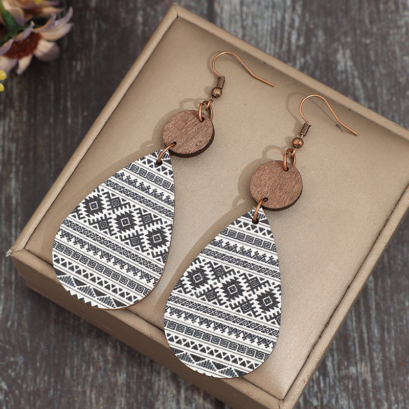 Wholesale Bohemian vintage style teardrop-shaped printed diamond-patterned wooden earrings