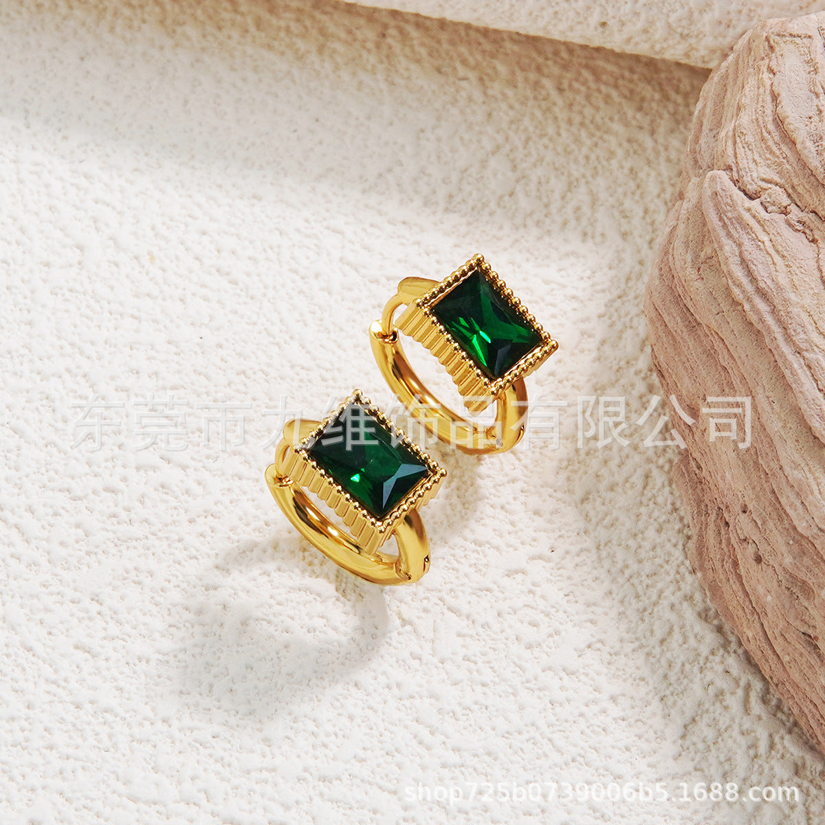 Wholesale stainless steel earrings vintage emerald diamond earrings