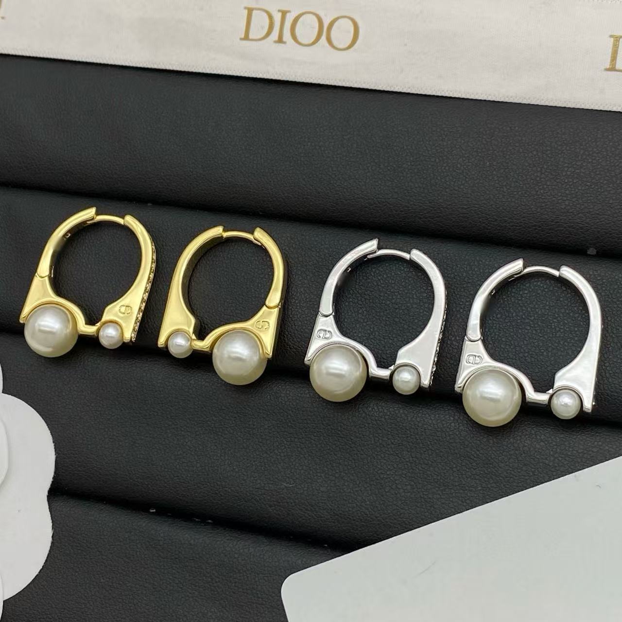 Wholesale Brass Man-made Pearl and Rhinestone Earrings ACCVIP