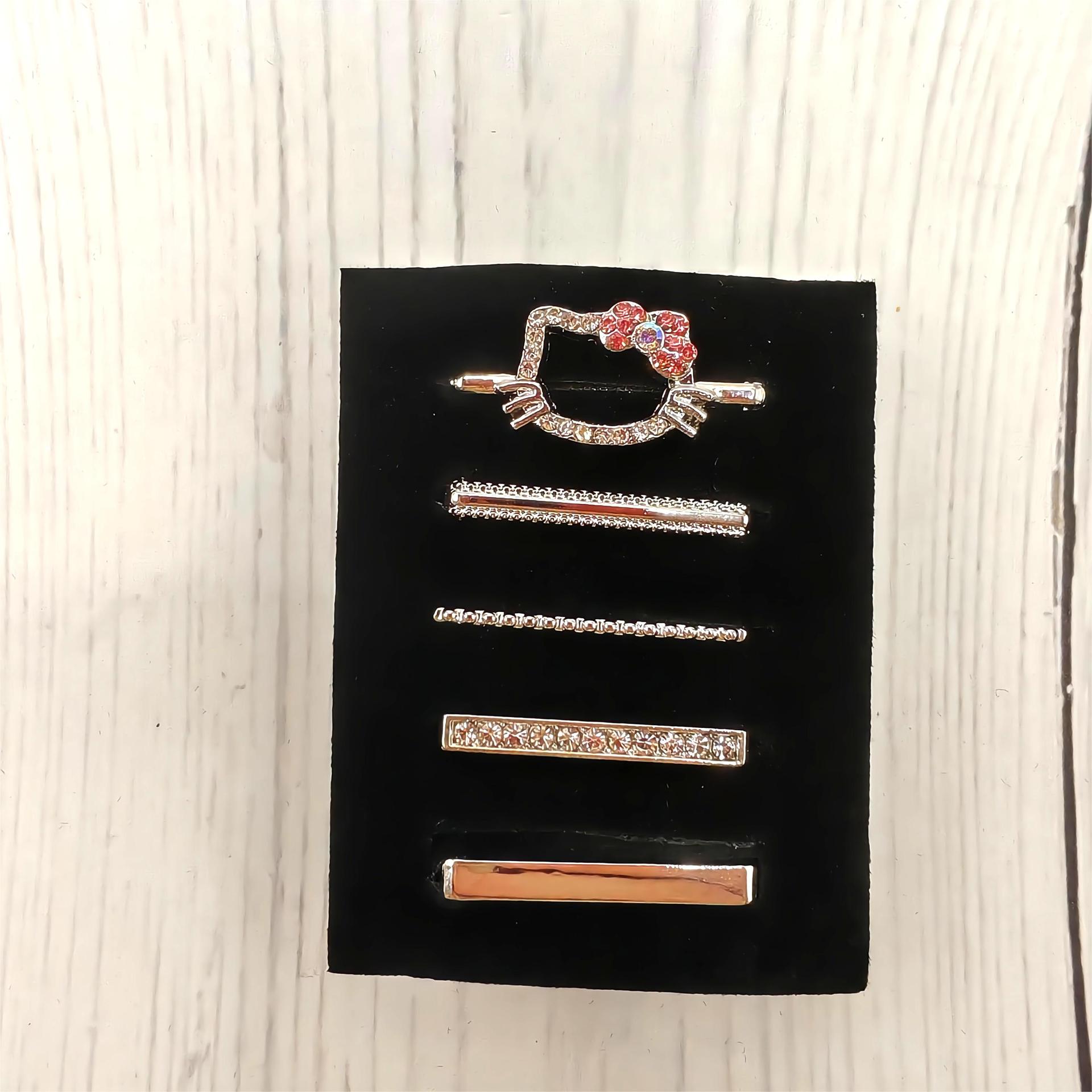 Wholesale Chic Cartoon Rhinestone Decorative Pendant For Silicone Band Gold Plated Alloy Jewelry Accessory