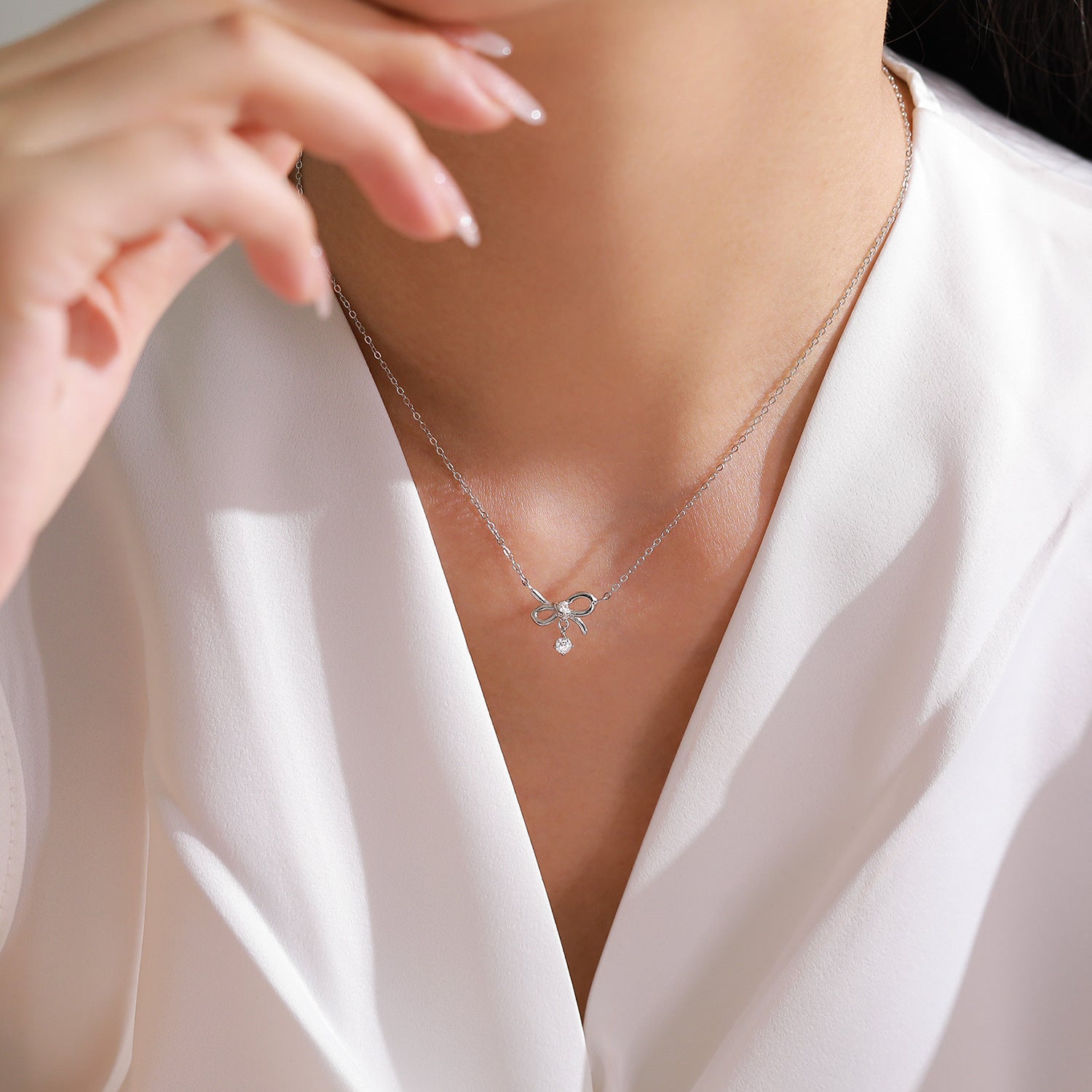 Wholesale S925 sterling silver bow clavicle necklace