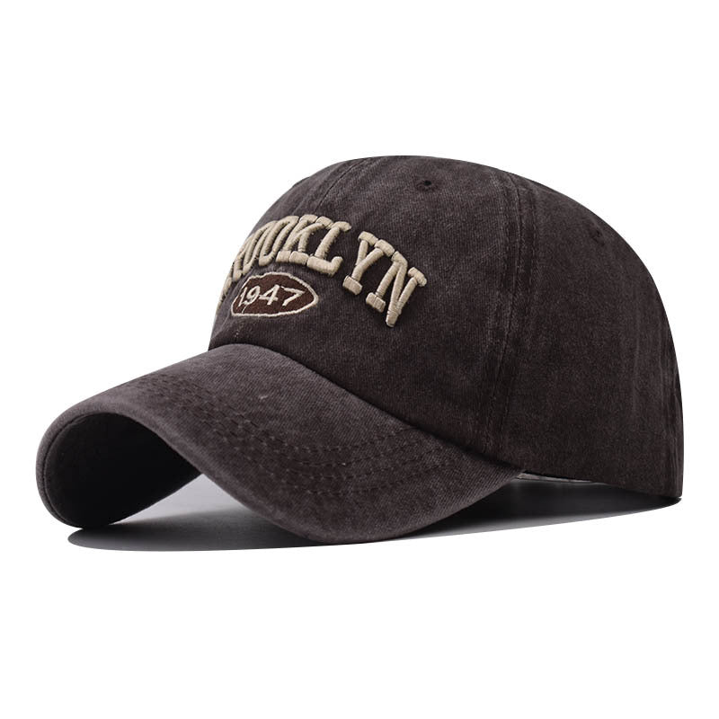 Wholesale Fashionable embroidered letters baseball cap