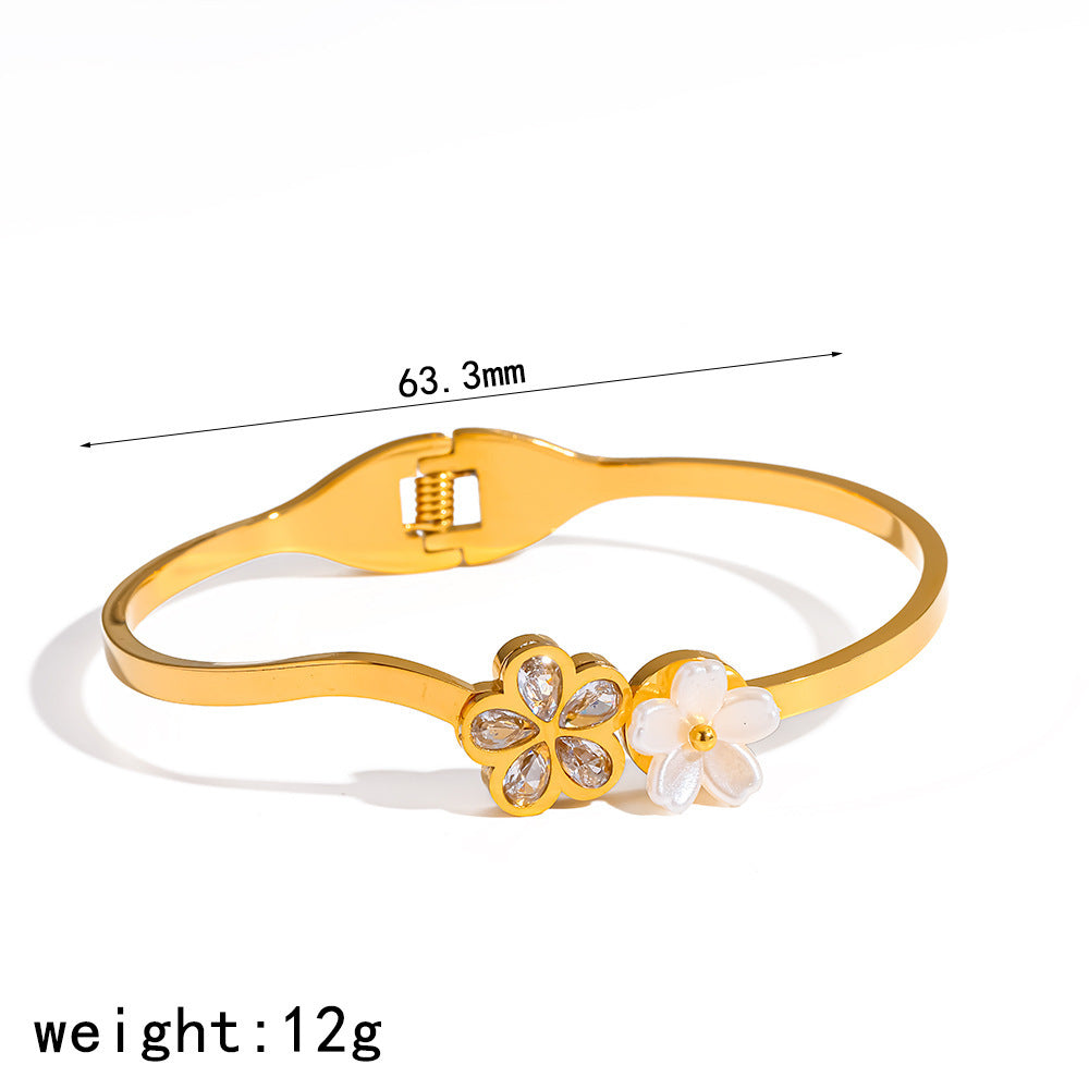 Wholesale Stainless steel bracelet and bangle,  does not fade,  light luxury