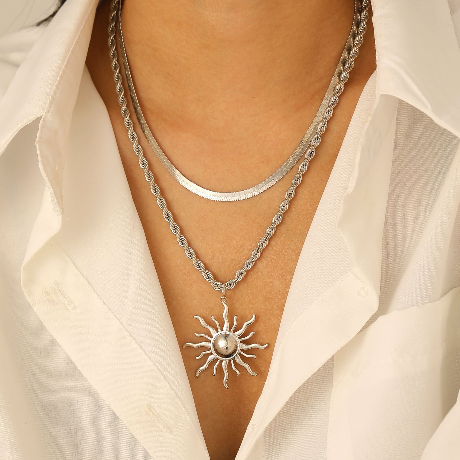 Wholesale Gold Electroplated Alloy Sun Flame Pendant Layered Necklace For Women Fashion Jewelry Accessory