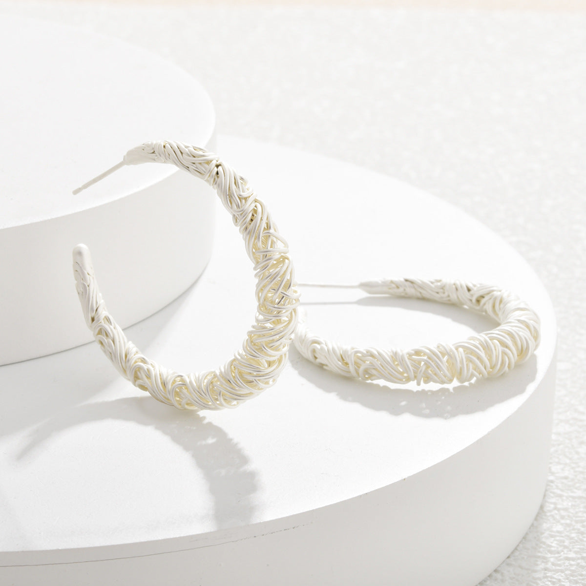 Wholesale  Fashion C- shaped Earrings Earrings