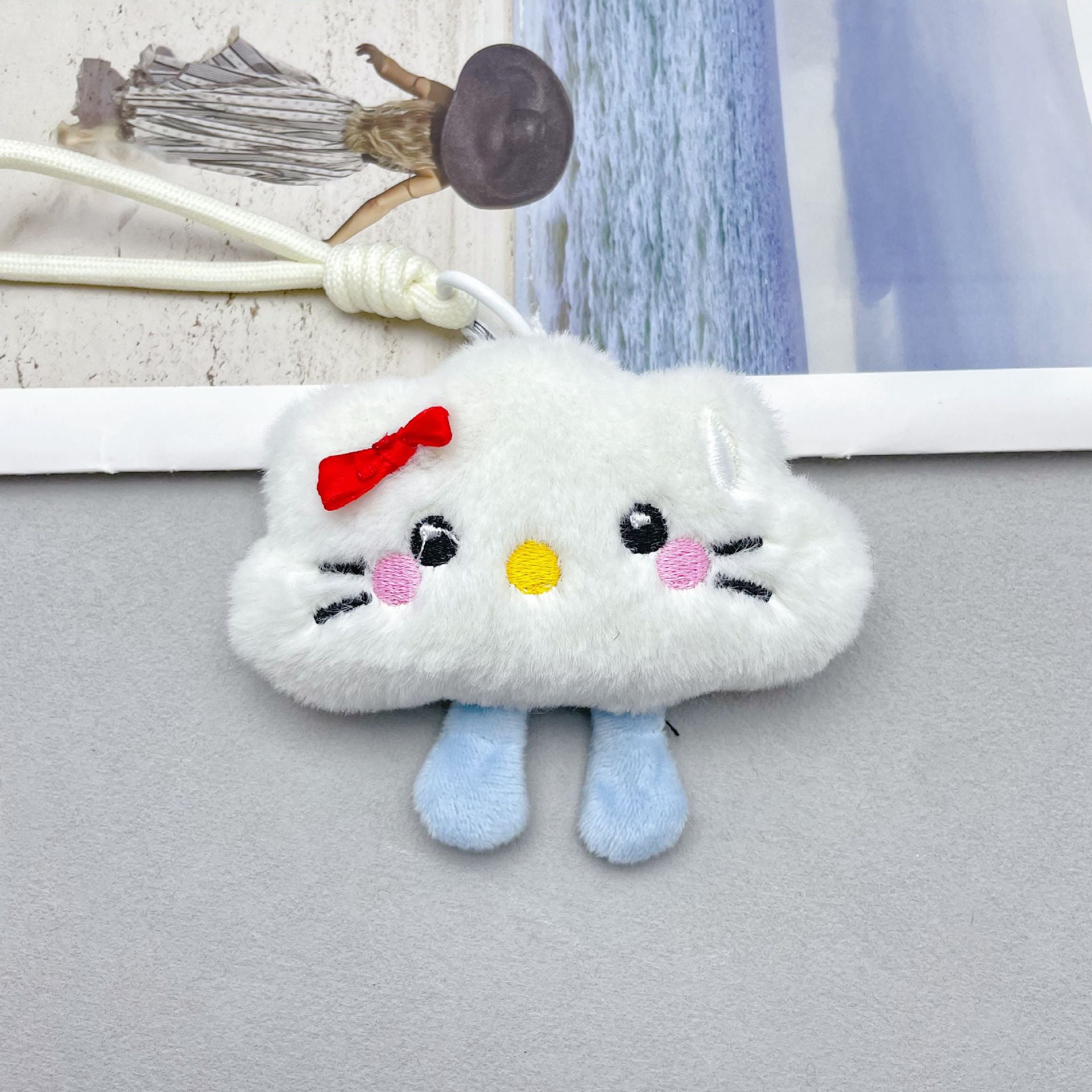 Wholesale Stylish Cloud Plush Keychain Bag Charm Pink Wool Yarn Cute Gift for Couples