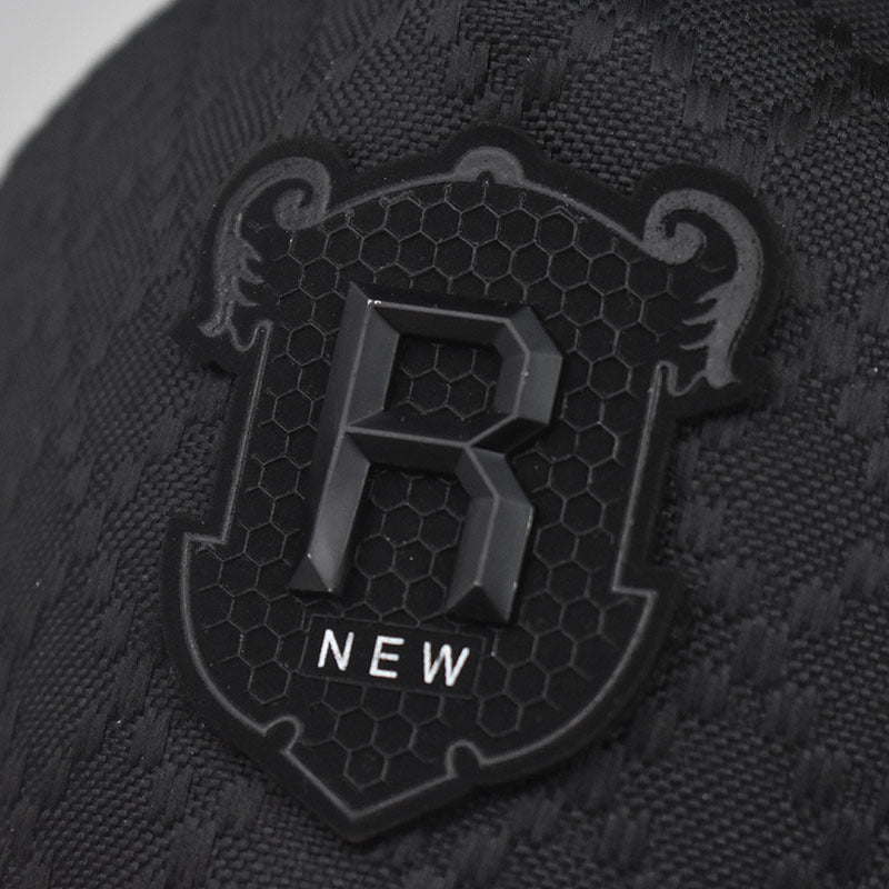 Wholesale  outdoor fashionable embroidered R-stick ball cap