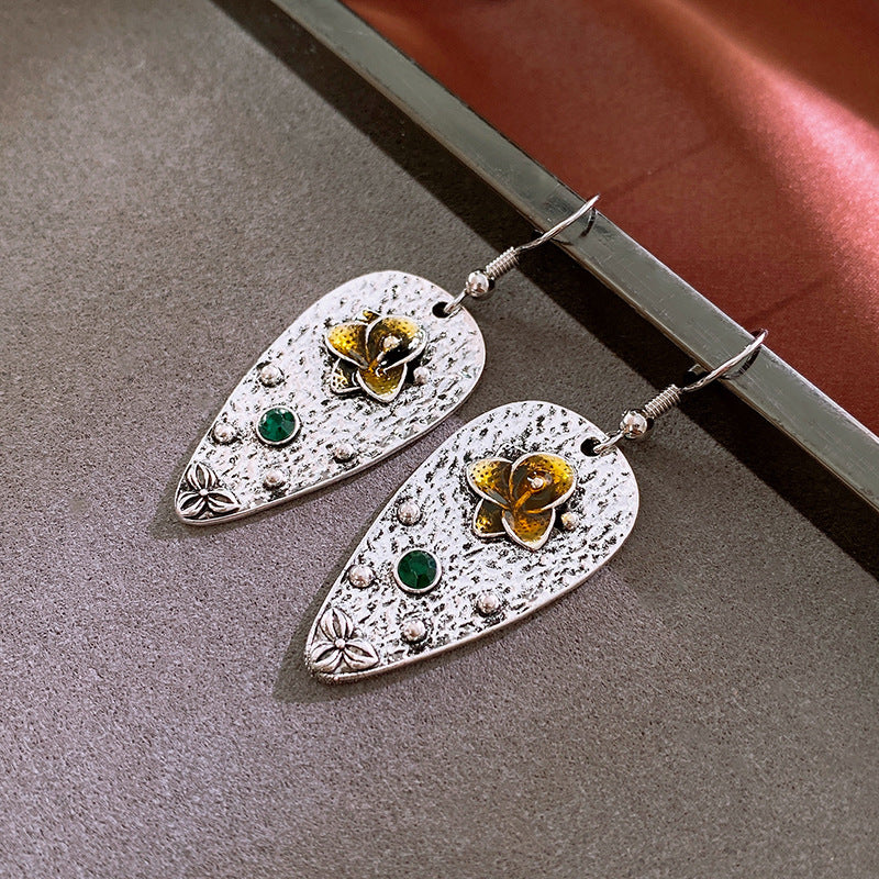 Wholesale Retro distressed metallic diamond flower drop earrings