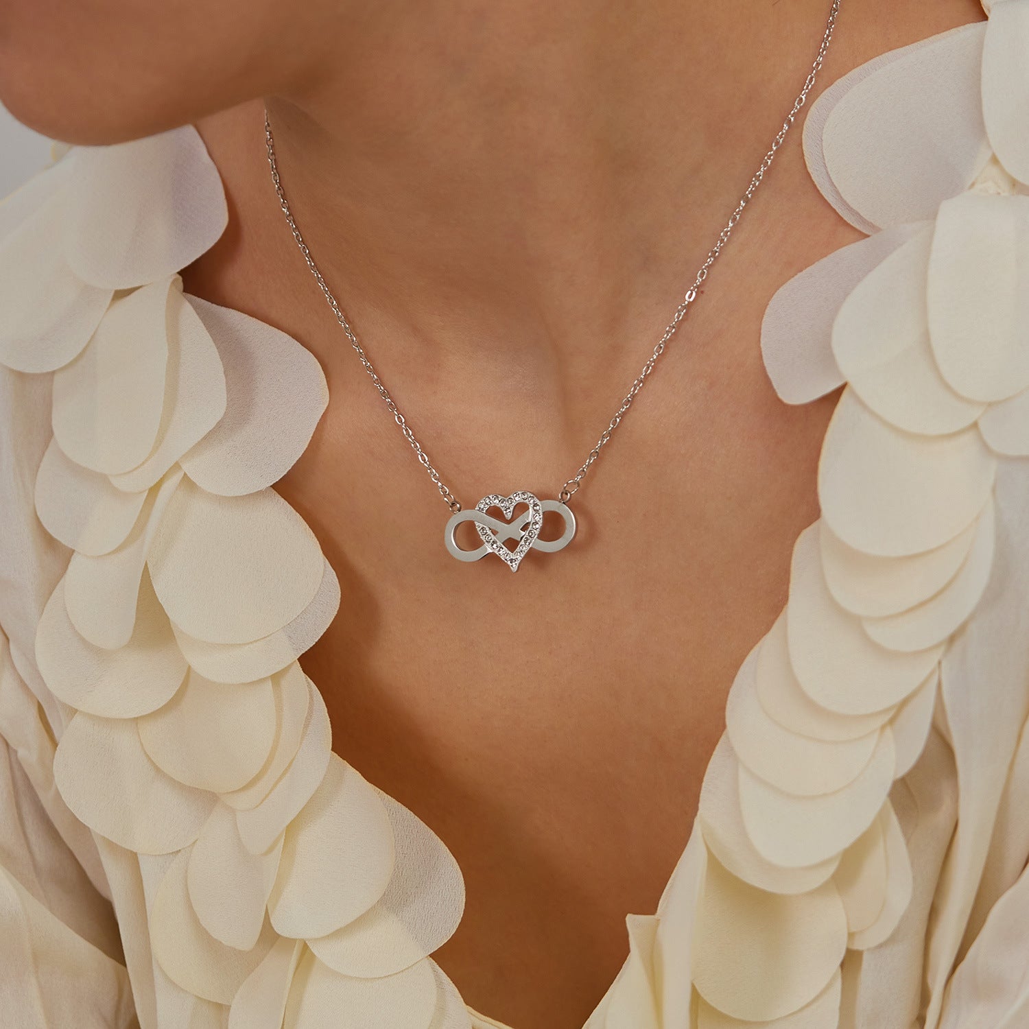 Wholesale  Retro Infinite Symbol Diamond Love Pendant Stainless Steel Necklace