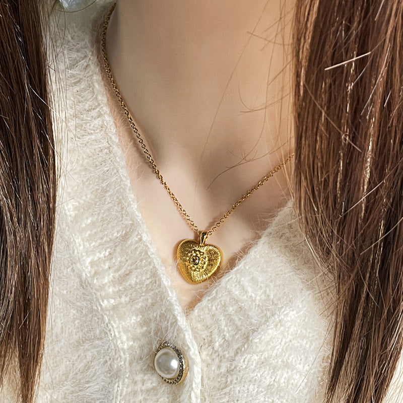 Wholesale  Butterfly Necklace  Hollow Brushed Love Necklaces