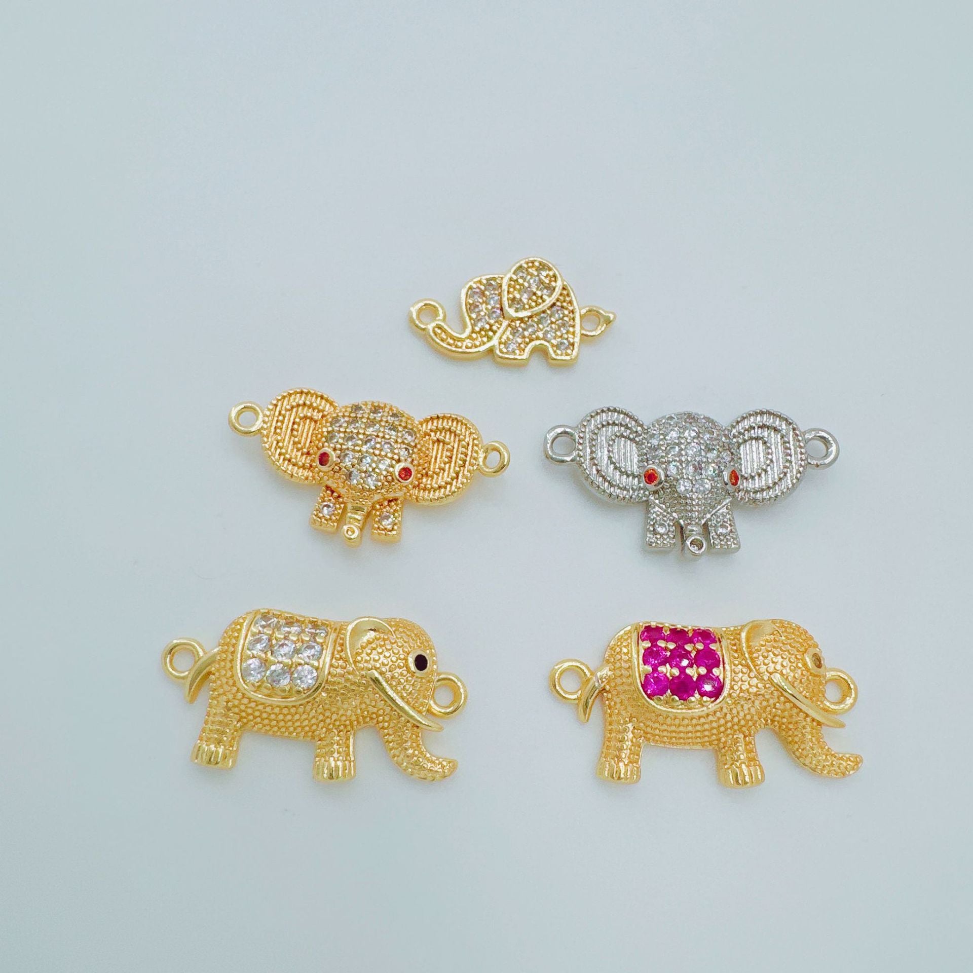 Wholesale Copper Electroplated Simple Elephant Pendant Necklace Fashion Jewelry Accessory