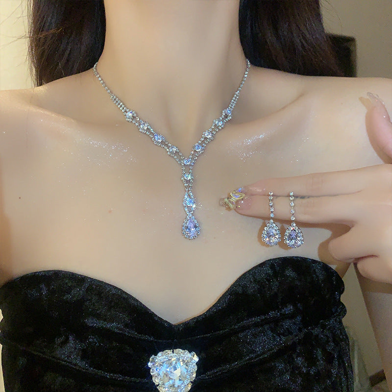 Wholesale Full Diamond Water Drop Tassel Necklace Light Luxury Necklaces Clavicle Chain ACC-NE-Miaosi013