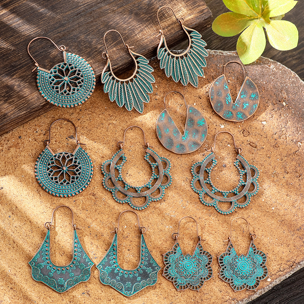 Wholesale Retro European and American Style Earrings for Women,  Bohemian Hollow Pattern Alloy Earrings,  Ethnic Holiday Style Personalized Accessories